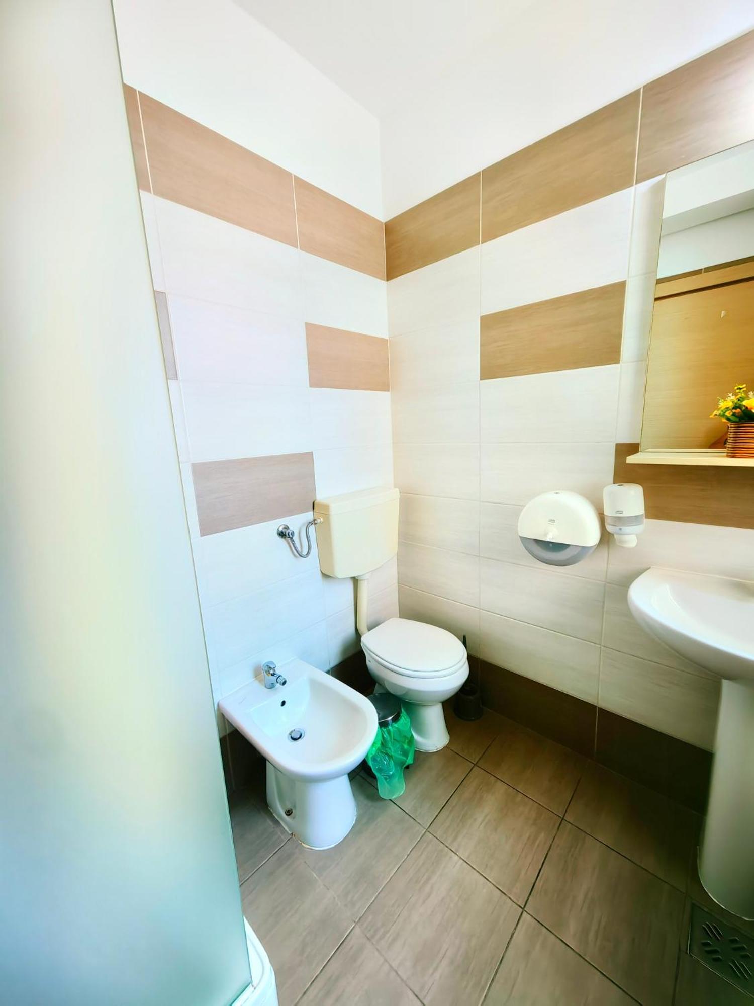 Comfort Apartments Timisoara Phòng bức ảnh