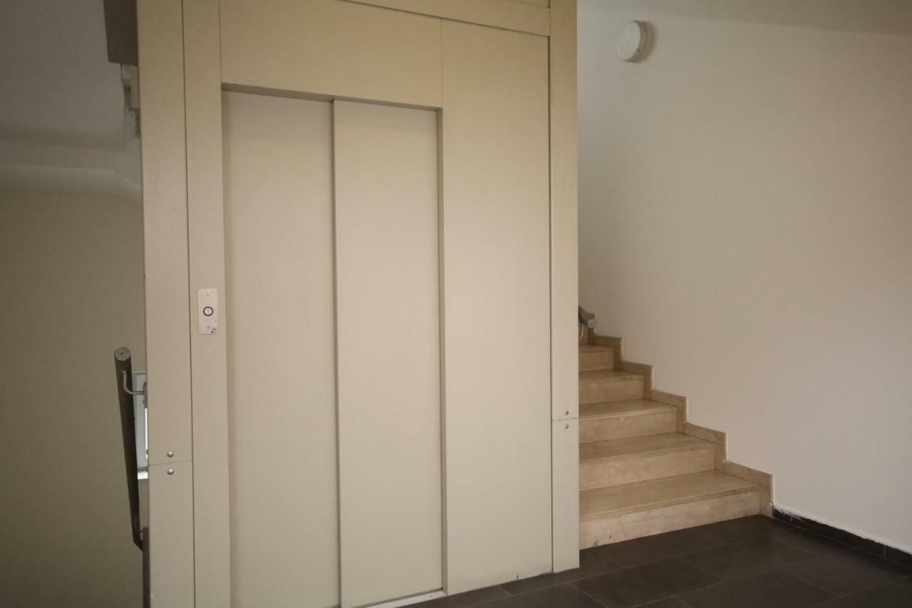 Comfort Apartments Timisoara Ngoại thất bức ảnh