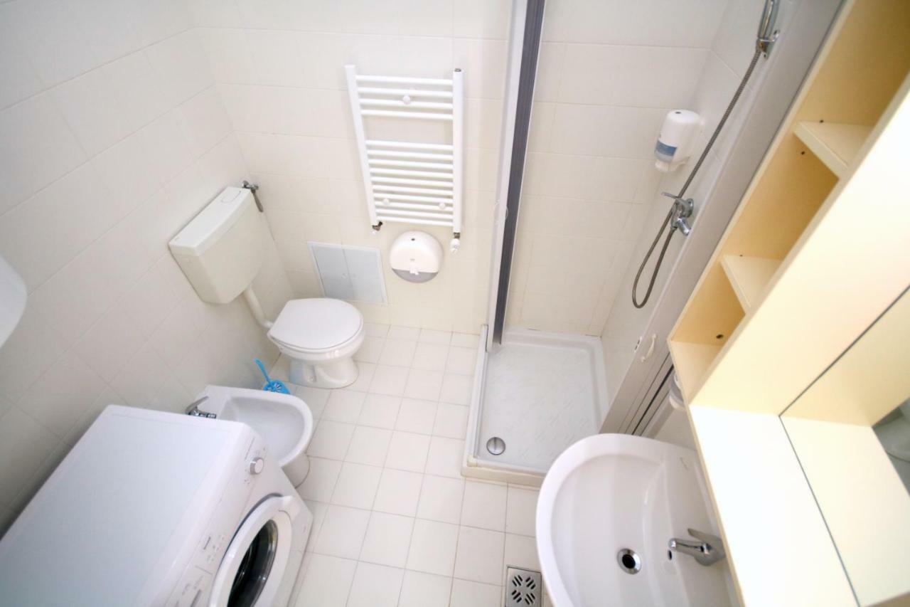 Comfort Apartments Timisoara Ngoại thất bức ảnh